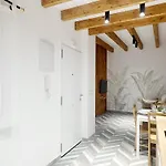 Encantador Vigas De Madera Appartamento Valenza
