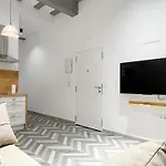 Encantador Vigas De Madera Appartamento