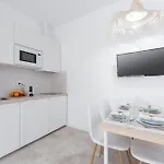 Soho By The Sea Apartment *