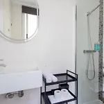 Florit Flats - Stylish 2 Bedroom Ac Wifi Terrace Attic In Center *