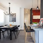 Apartment Florit Flats - Stylish 2 Bedroom Ac Wifi Terrace Attic In Center *