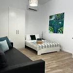 Rodrigues 15 4*