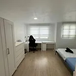 Urbano Muy Bien Conectado *
