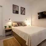 чудовий новий лофт поруч з містом наук