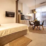 чудовий новий лофт поруч з містом наук 公寓 *