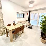 Convenient, Charming 15 Mins From Center *