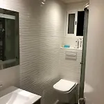 Dos Puerto En Piso Compartido * 발렌시아