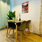 Ori B & Spacious Flat Close To The Center *
