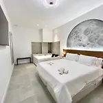 Getaway - Jacuzzi, Space & Comfort 발렌시아