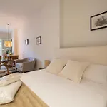Apartment Pm - Loft Espaciosos Estudios Con Terraza Cerca A Artes Y Ciencias Valencia