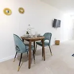 Ag7 Loft Espaciosos Estudios Con Terraza Cercanos Al Metro Zona Ayora Apartment *