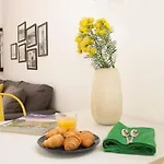 Guest Ruzafa Signature Building דירה