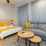 Dorm4you Arena 2 4* Valensiya