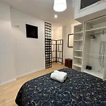 ホームステイ Downtown バレンシア