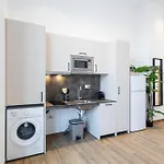 Les Arts Plaza By Concept Flats Lägenhet