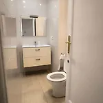 7 Moons Bed and breakfast