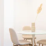 Flats-moderno, Junto Al Roig Arena