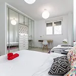 Casa Familiar 9 Pax, Smart Tv, Centro, Playa, Cafe, Ac Дом отдыха *
