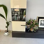 300 M From The ,parking , Breakfast Apartman Valencia
