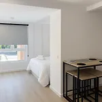 Campoamor Msuites Apartment