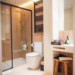 Apartment Design With Swimming Pool Ciudad De Ciencias Valencia