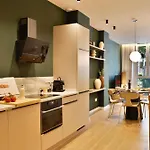 Saristays Modern&o *