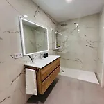Aires De - Spacious 2-bedroom バレンシア