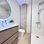 Ecocasa 12pax Perfecta Grupos, Reforma Lujo, Junto Parada Metrovalencia, Cerca Centro Valencia Y Playa, Lavadora, Secadora Equipamiento Total * Burjassot