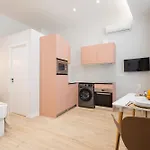 Florit Flats - Trafalgar Arts & Port