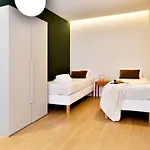 Saristays Modern&o Apartamento *