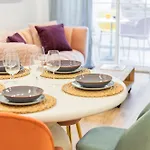 דירה Luxury Apartament, Close To Cabanal Beach, Late Checkout