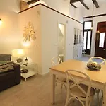 Modernist House In Cabanyal Apartamento *