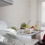 Singularstays Mar44 Terrace Apartment