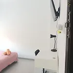 Privatunterkunft Centricas, Tranquilas Y Acogedoras De Matrimonio En Vivienda Compartida *