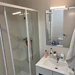 Sencilla En Piso Hogareno * Valencia