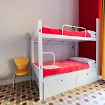 Red Nest Valenza