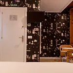 Host & Otel