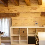 Otel Host &