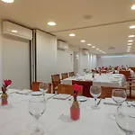 Отель Melia Plaza