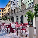 Livensa Living Viveros Valensiya