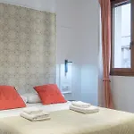 Modern Close To Centre Aparthotel 4*
