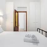 Guest house Guestready - Traditional House Near Malvarrosa