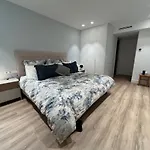 Bright Spacious Luxury Apartment