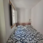 Piso Con Terraza En Cabanyal * Valencia