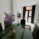 6 Personas Oceanografic Ciencias Roig Arena