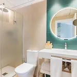 Отель Melia Plaza