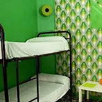 Red Nest * Valenza