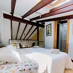 Loft In Ehemaligem Fischer Haus Valenza