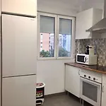 En Universidad Y Cerca De La Playa Apartment *