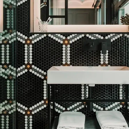 Reina 107 Boutique 4* Valencia